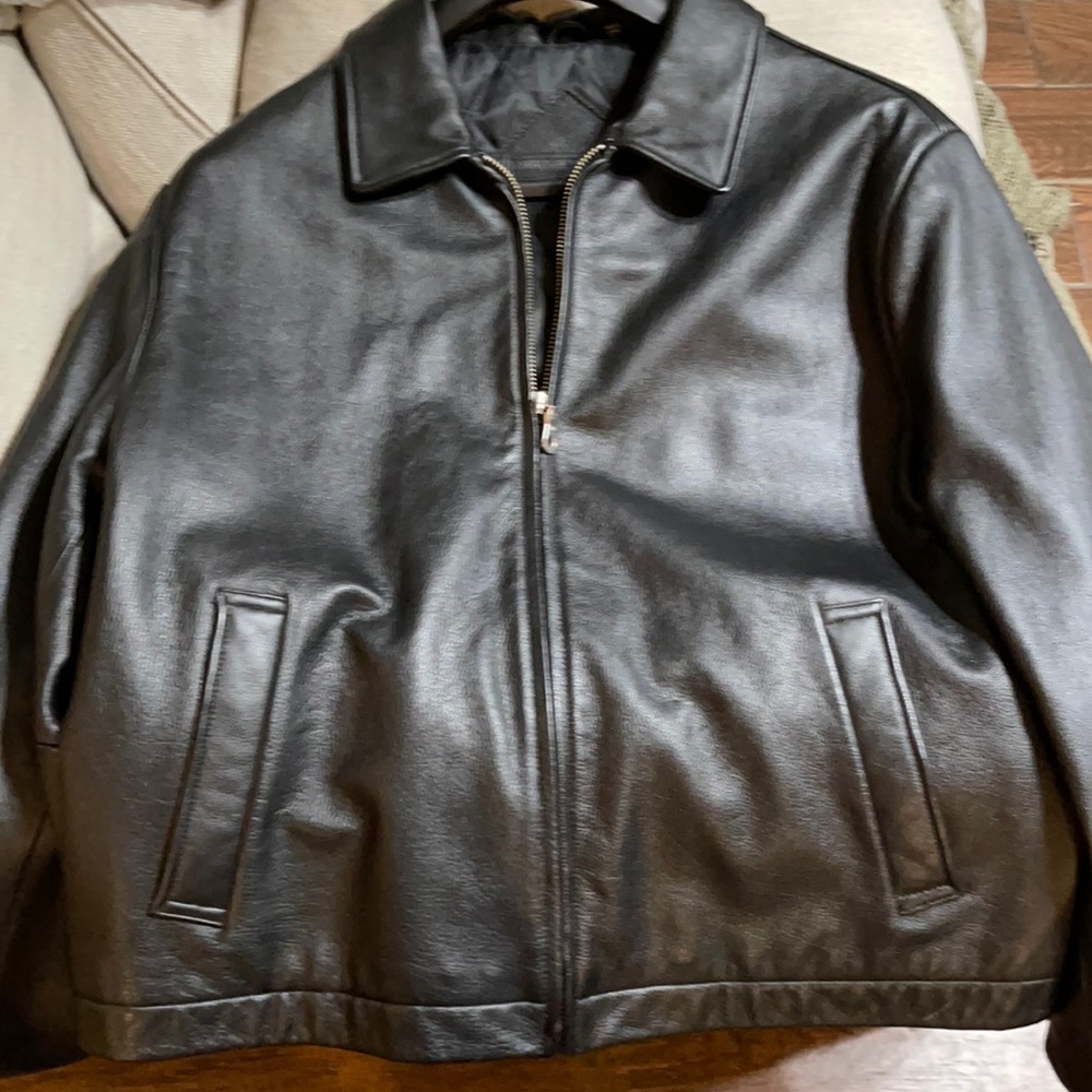 Roundtree and Yorke Men's Leather Jacket